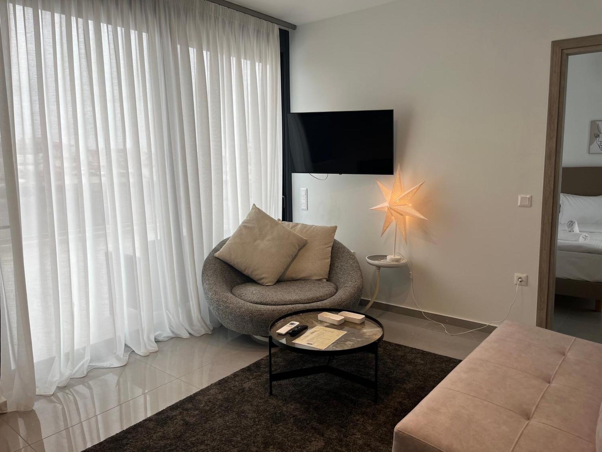 Icon Urban Living Trikala Bed & Breakfast Dış mekan fotoğraf